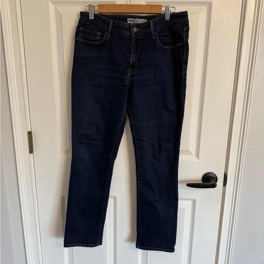 Levi's Blue Mid Rise Skinny Jeans Classic Style, with stretch.  Like new EUC